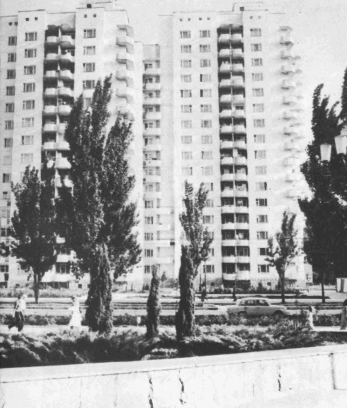 Такие 16 этажные дома возводятся в центре города